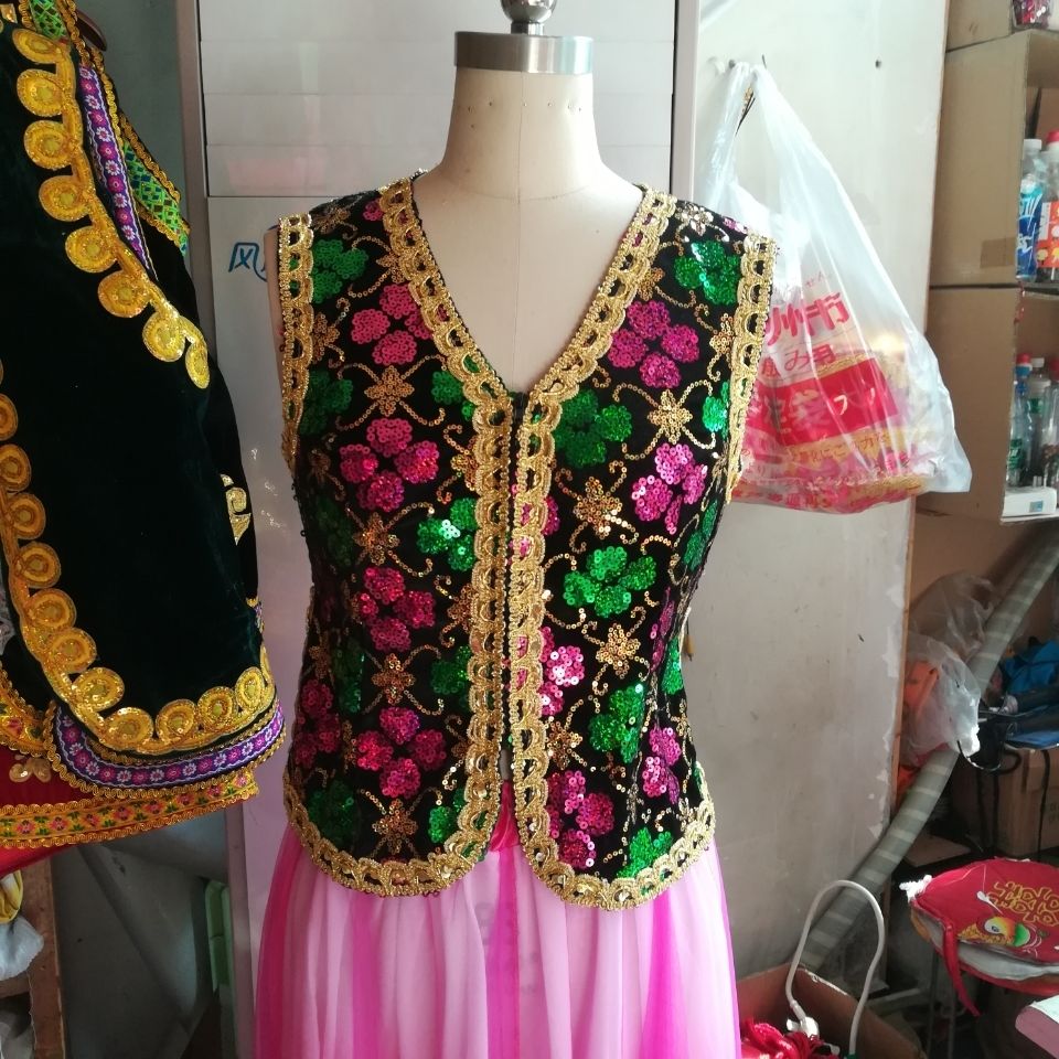 新疆马甲亮片绣花马夹维族舞蹈服装广场舞子配套坎肩维吾人族女【2020