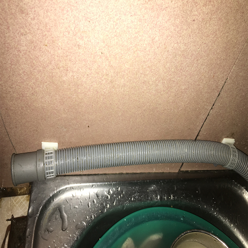 洗碗机水管固定神器墙扣免打孔洗衣机进水排水管可固定座调自粘式 cl