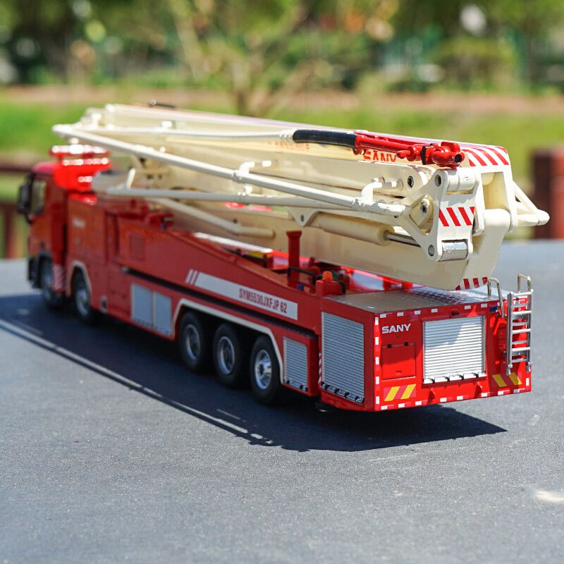 定制1:50三一消防车62米大跨度举高喷射登高平台车机场消防车模型