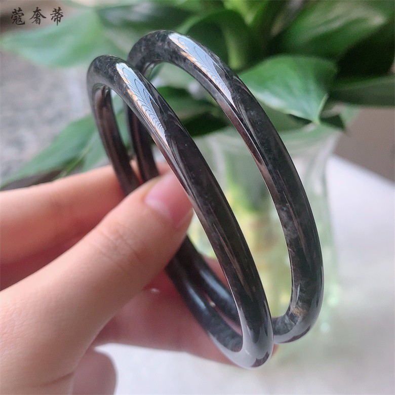 乌鸡叮当镯缅甸翡翠59圈乌鸡种圆条叮当手镯揭阳玉器油黑色59号