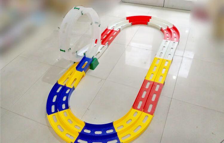 四驱车跑道单轨 家用小型赛道彩色黑色双三轨立交闪电飞龙轨道 杨楷yk