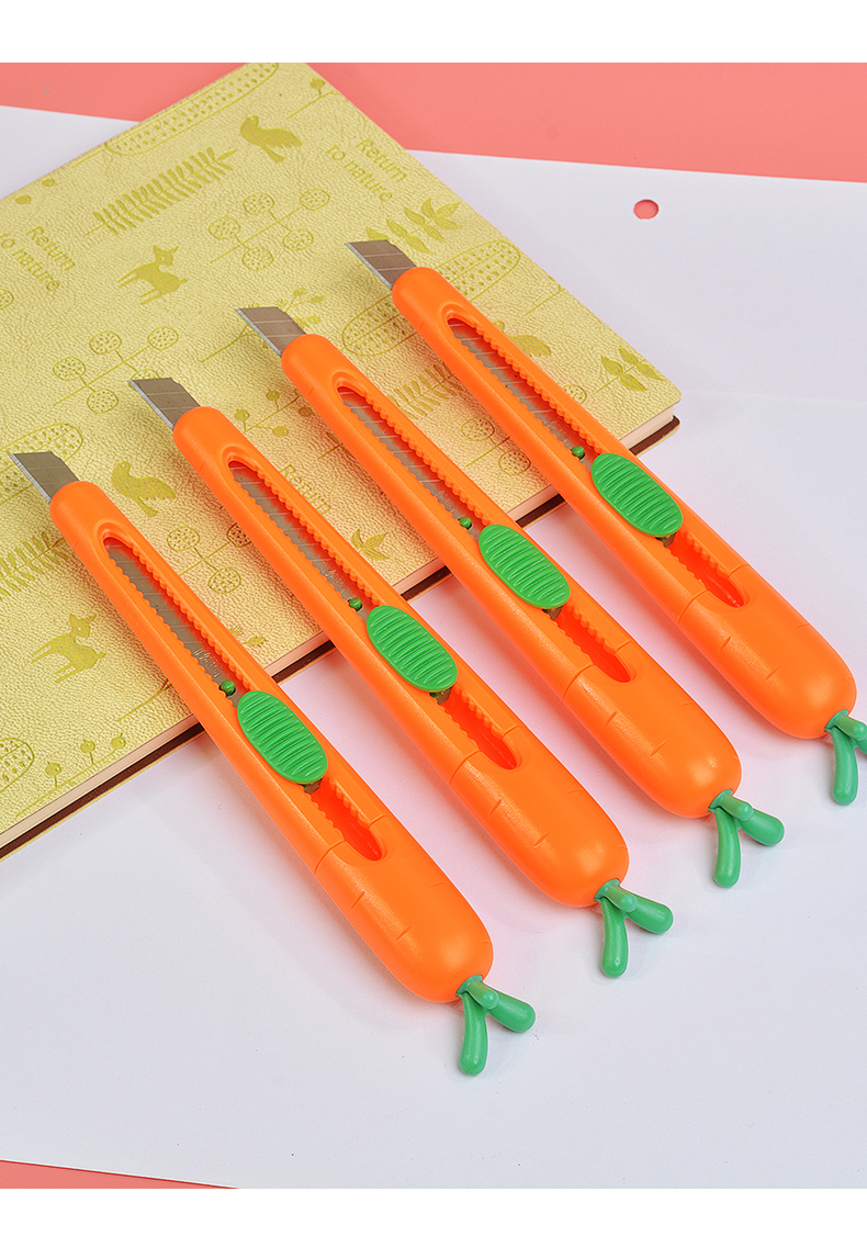 用拆快递小刀开箱器可爱少女手工刀具裁纸刀壁纸刀5把美工刀胡萝卜款