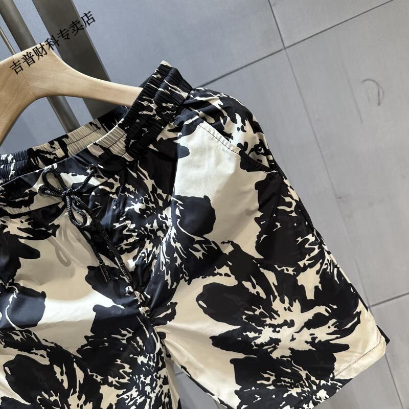 76fffa09c354ba52.jpg' style=