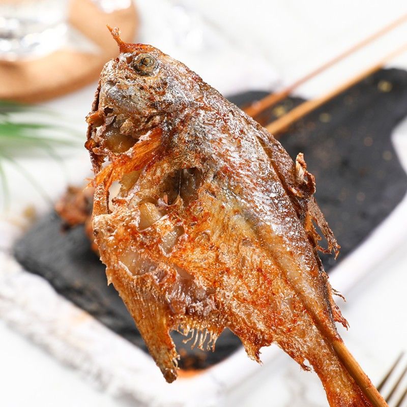 鲳鱼串烧烤海鲜串10串烧烤食材bq自助烤鱼半成品油炸串去内脏500g