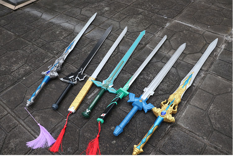 儿童的刀剑玩具少年版男孩模型仿真剑pu软橡胶大号刀剑道具蓝银霸王枪