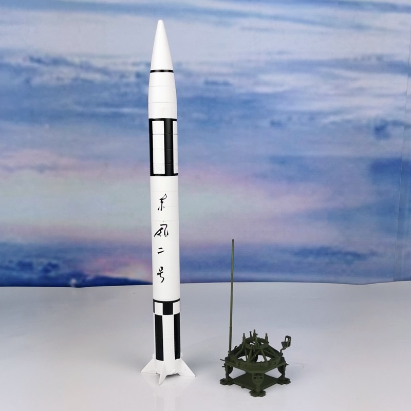 艺晨东风2号导弹模型 东风二号 仿真合金df2短程弹道导弹成品现货