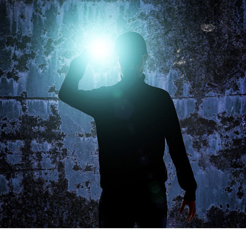 手电筒应急灯灯具照明强光小迷你led钥匙灯可充电s11