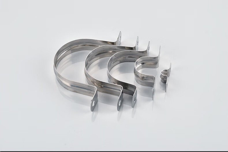 304不锈钢骑马卡u型固定管卡夹马鞍卡欧姆卡子半边码水管卡u型卡家装