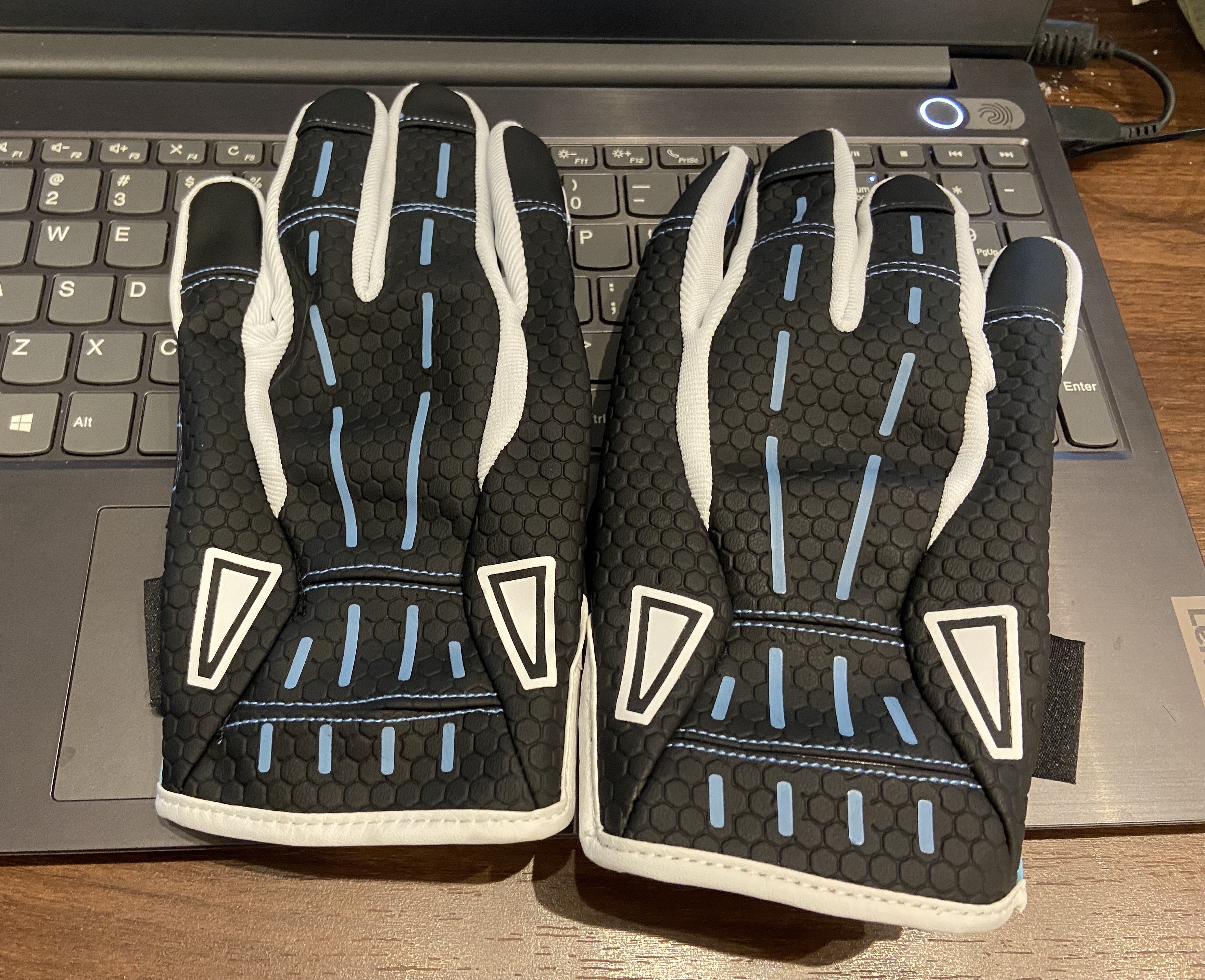 迈阿密手套 csgo游戏实物周边 摩托手套 薄荷 超导体 迈阿密风云 之盒