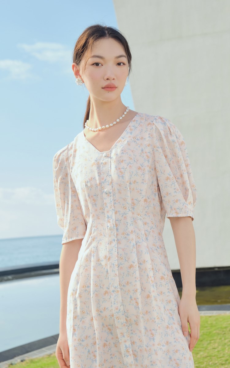 veromoda2022早春女装新闪光系列柔美碎花v领泡泡袖连衣裙女32217b038