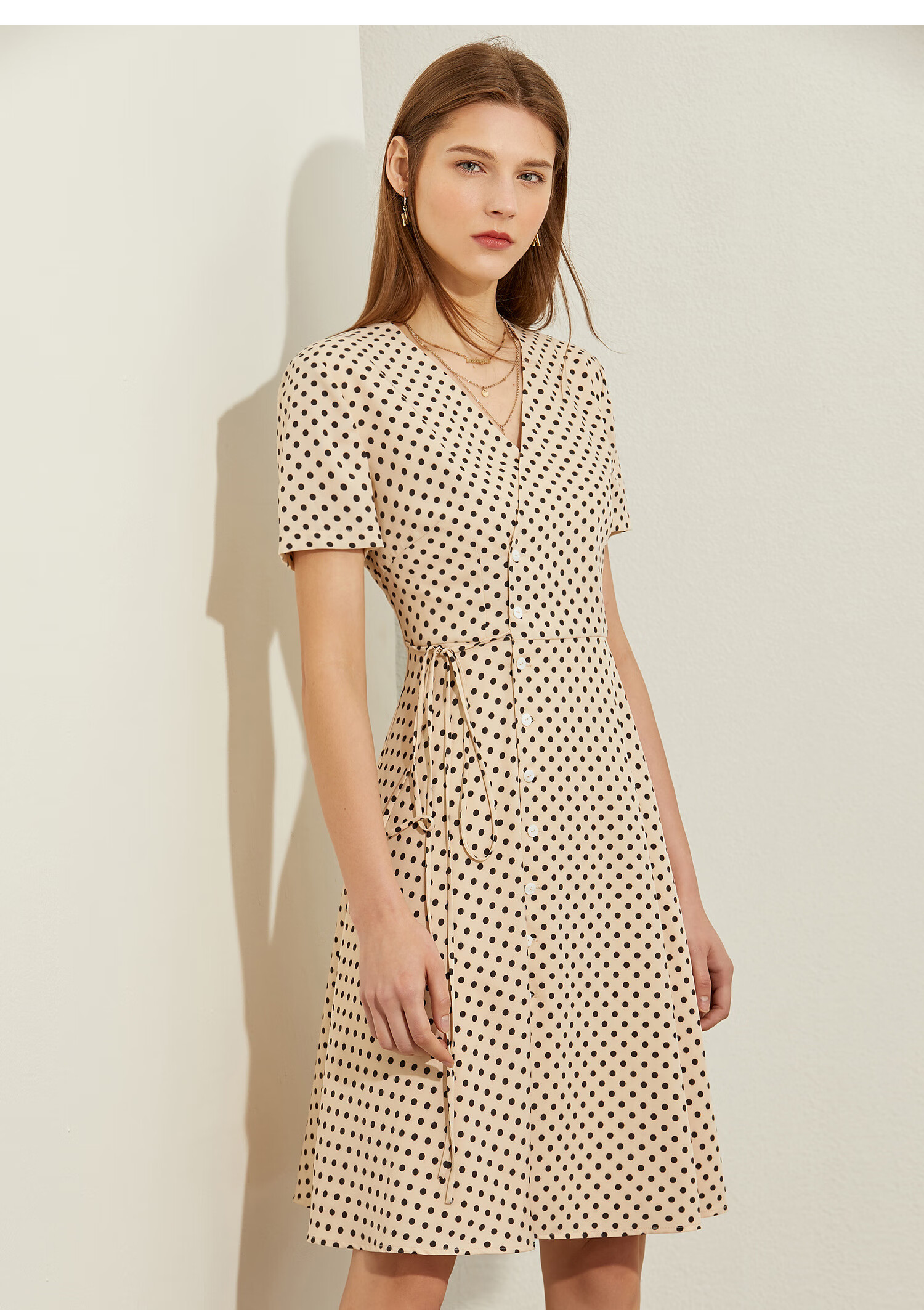 amii极简v领波点茶歇裙绑带连衣裙夏季新款修身显瘦短袖裙子 浅蓝 170