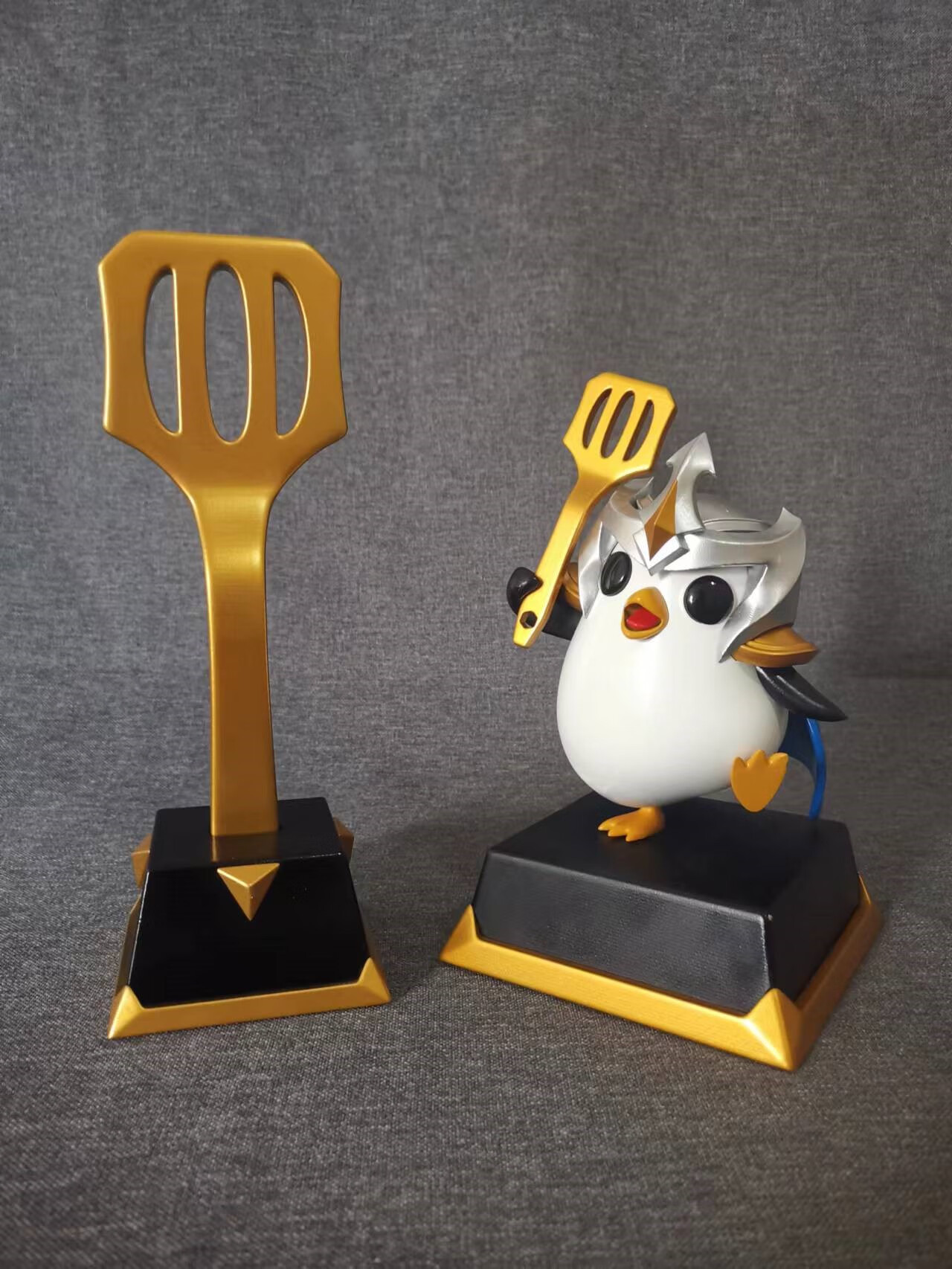 英雄联盟手办lol云顶之弈金铲铲之战模型送人礼物收藏摆件现货 小企鹅