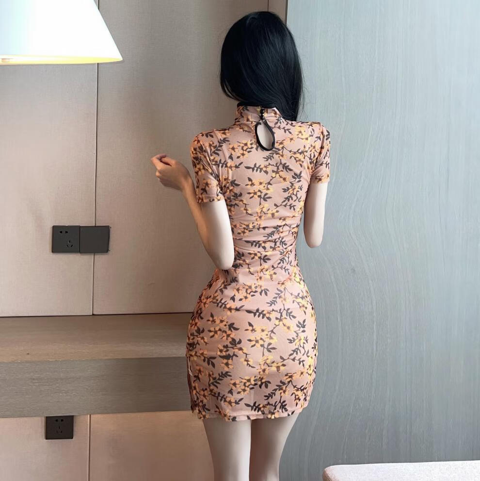 weinibai性感开叉旗袍配黑丝2022网红主播气质修身印花改良版连衣裙