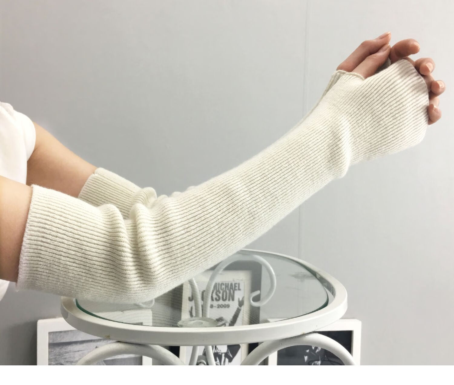 手袜女羊绒手臂套袖套女秋冬长款露指半指手套加厚保暖毛线护肘米白色