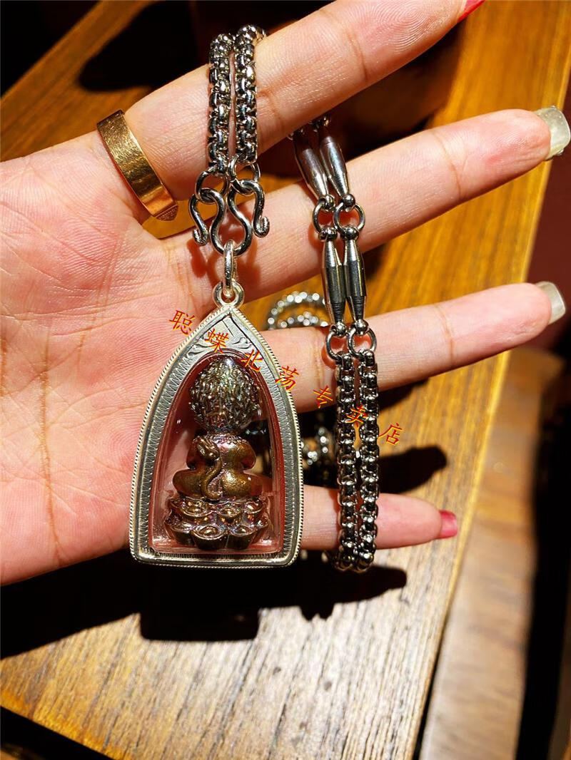 聪蝶泰国佛牌五眼四耳神猴助事业正偏财生意金融轻奢网红同款外壳配