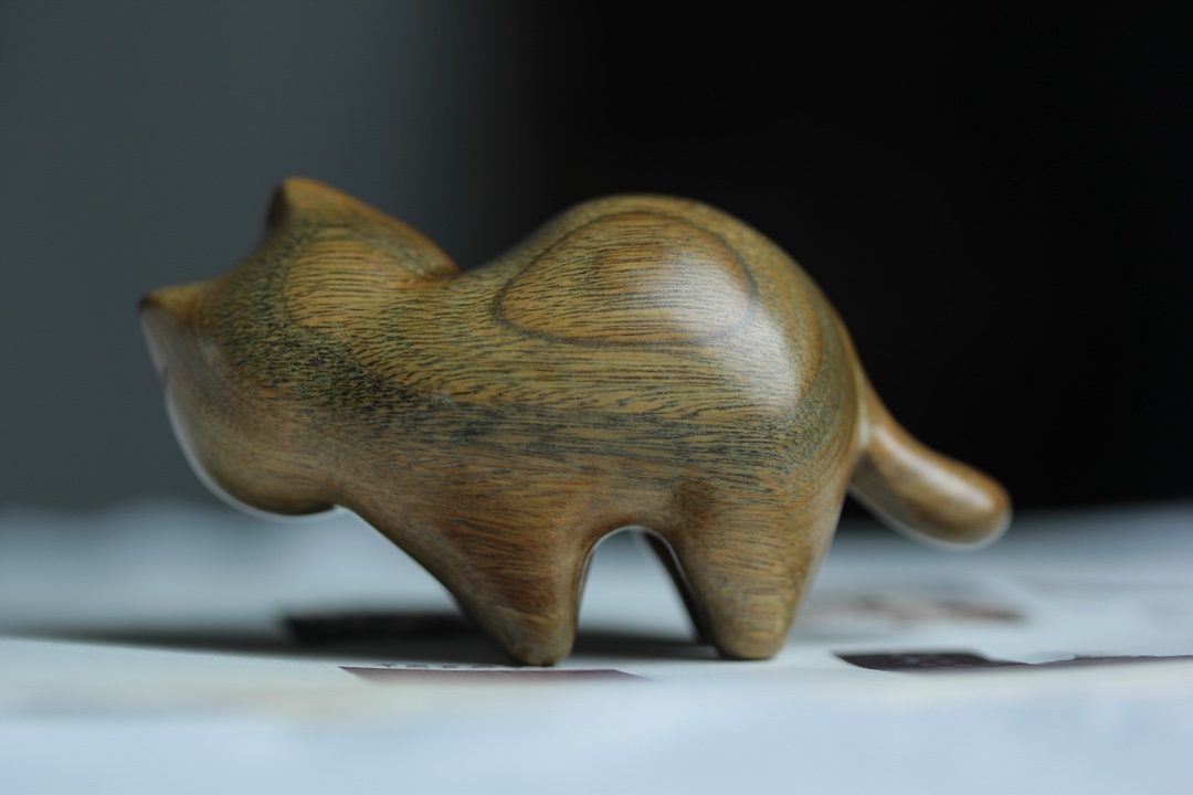 绿檀木雕猫可爱小猫木质猫咪摆件家居雕刻动物手把件创意生日礼物 绿