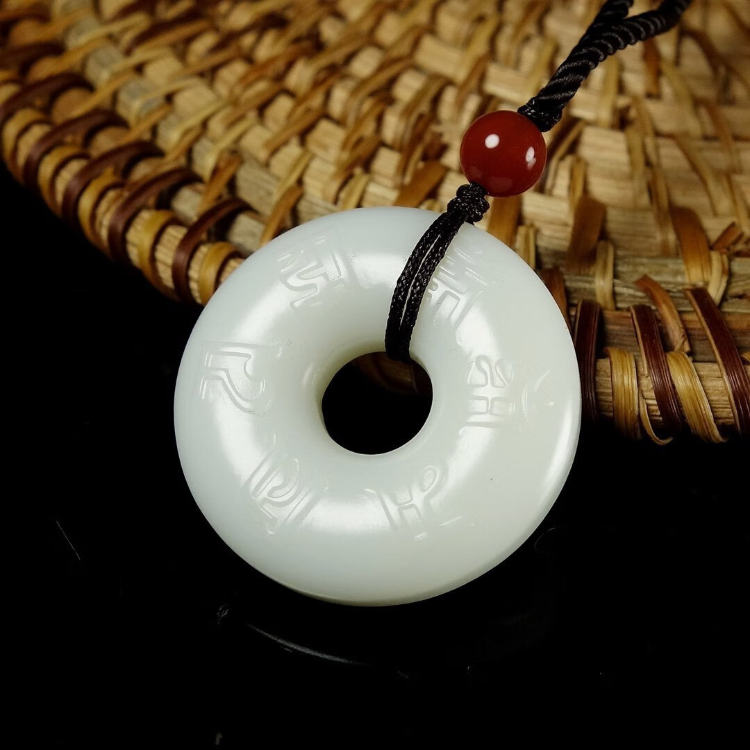 4g 含绳证书:其他图案造型:平安扣货号:yz818614934021543商品毛重