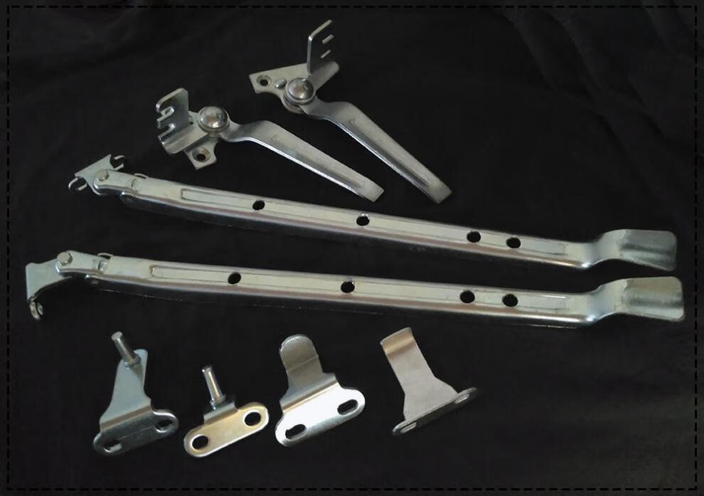 老式钢窗配件铁执手 窗用配件 窗钩 铁窗把手钢窗支撑拉手窗转把定制