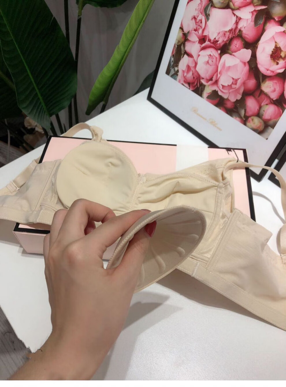 黑天鹅文胸内衣全养护塑型小胸聚拢收副乳薄款胸罩 全养护肤色 70/32