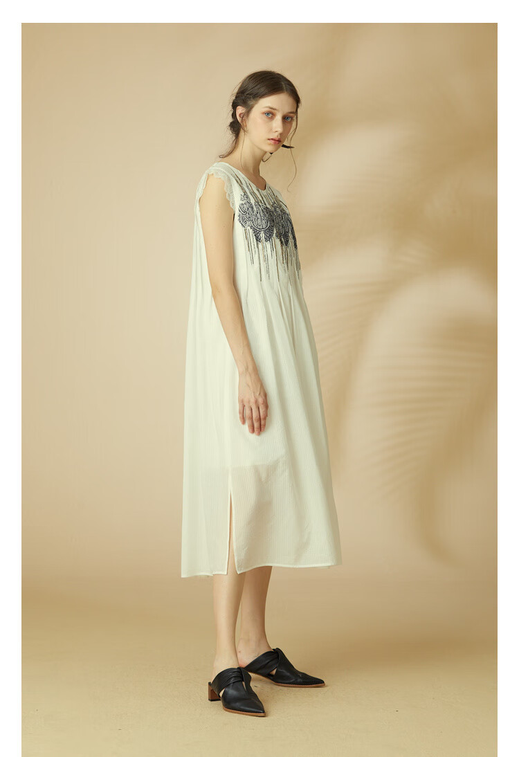 商场同款谜底连衣裙21春新品棉绣花无袖大裙摆202ml1002深蓝条l