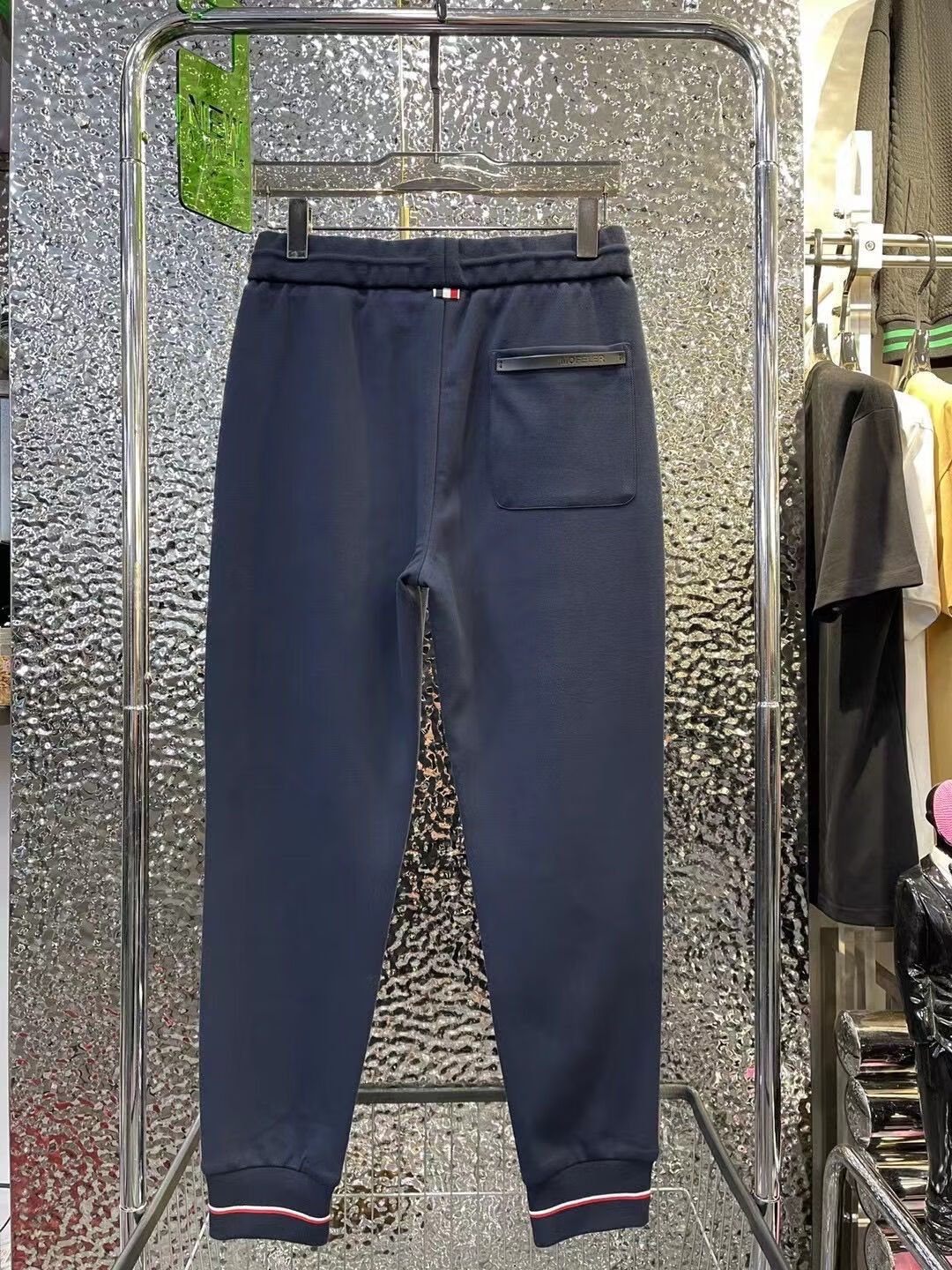 蒙口(moncler2022早秋款男士黑色小脚休闲裤潮牌修身束脚运动裤百搭网