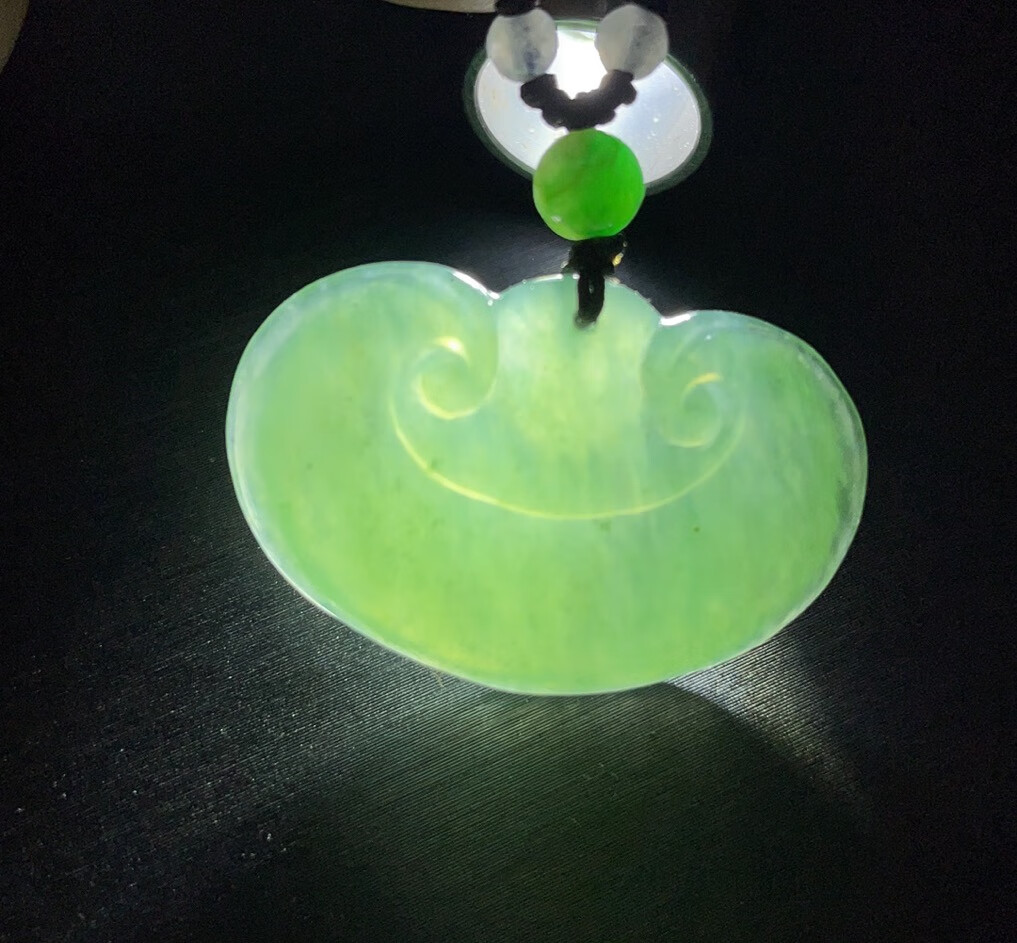 kk宝钰缅甸翡翠女款果绿冰糯种如意挂件吊坠证书新款