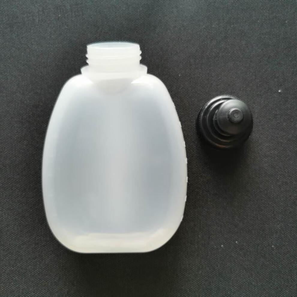 2022新品扁水壶户外跑步户外运动水壶便携跑步快吸挤压水瓶小超轻贴身