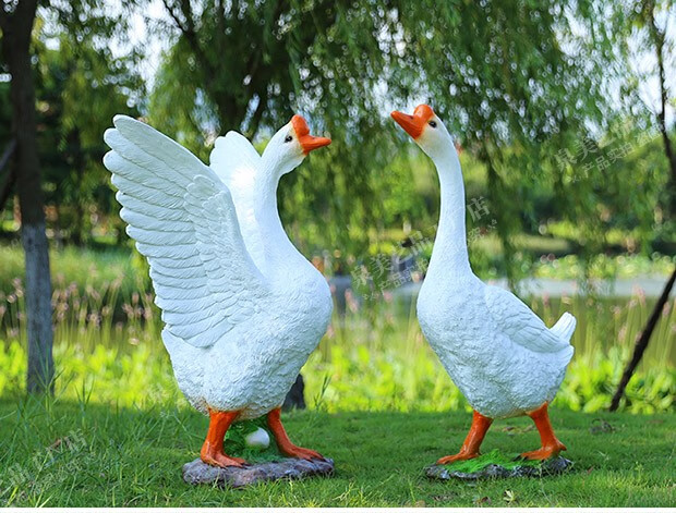 京辉黄玻璃钢仿真鹅雕塑模型大鹅摆件花园庭院草坪户外园林景观动物