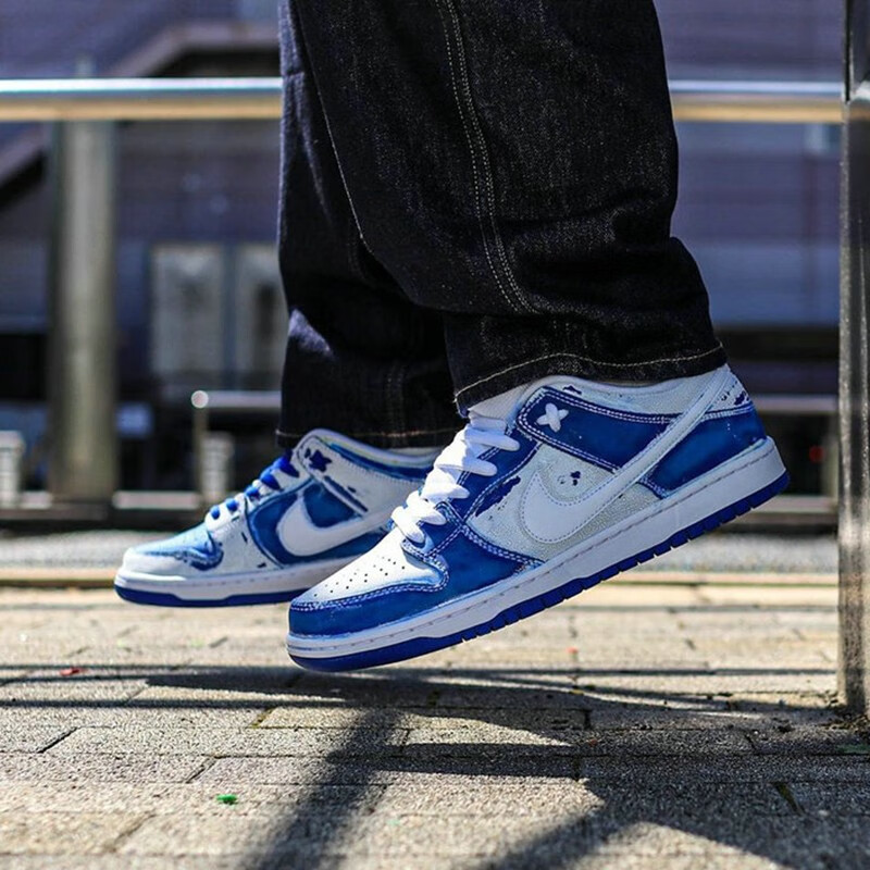 耐克(nike)sb dunk low男女休闲低帮滑板鞋 cz2667 黑红 废柴青年dd