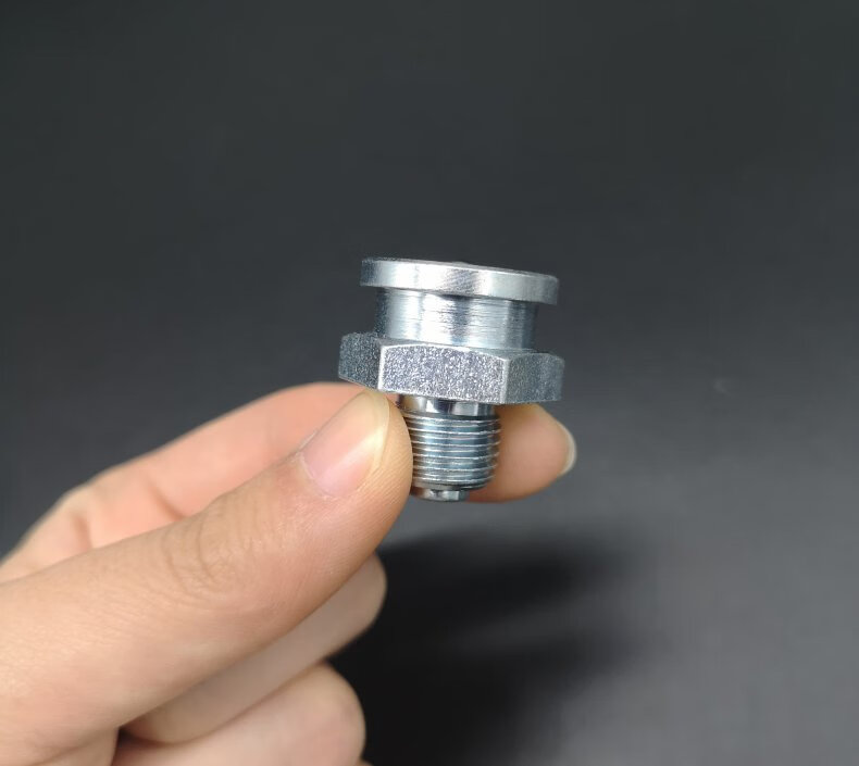 圣马五金din3404平扣式油嘴扁平注油嘴船用平头油嘴22mm铁14