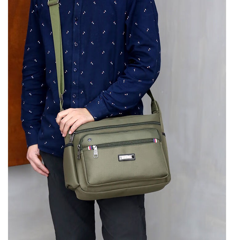 仓梵爸爸挎包男中老年休闲帆布男士牛津布防水大容量背包军绿色