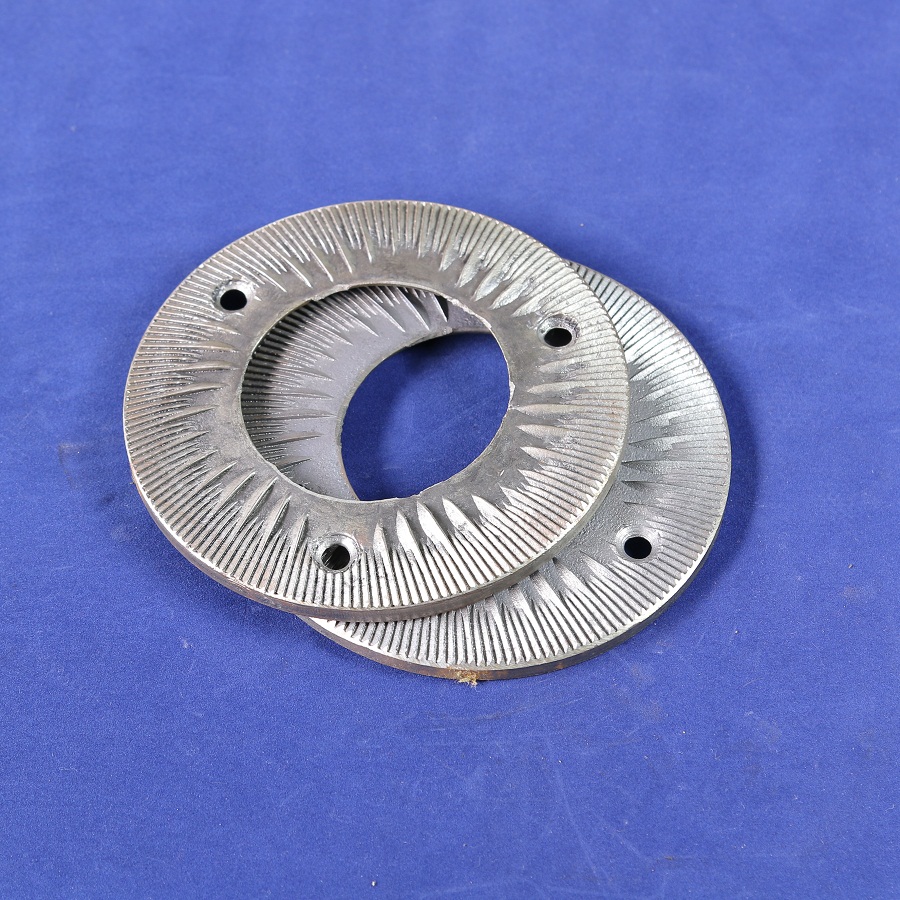 150粉碎机家用小型研磨细打粉机钢磨片子 磨粉机打粉机磨头配件