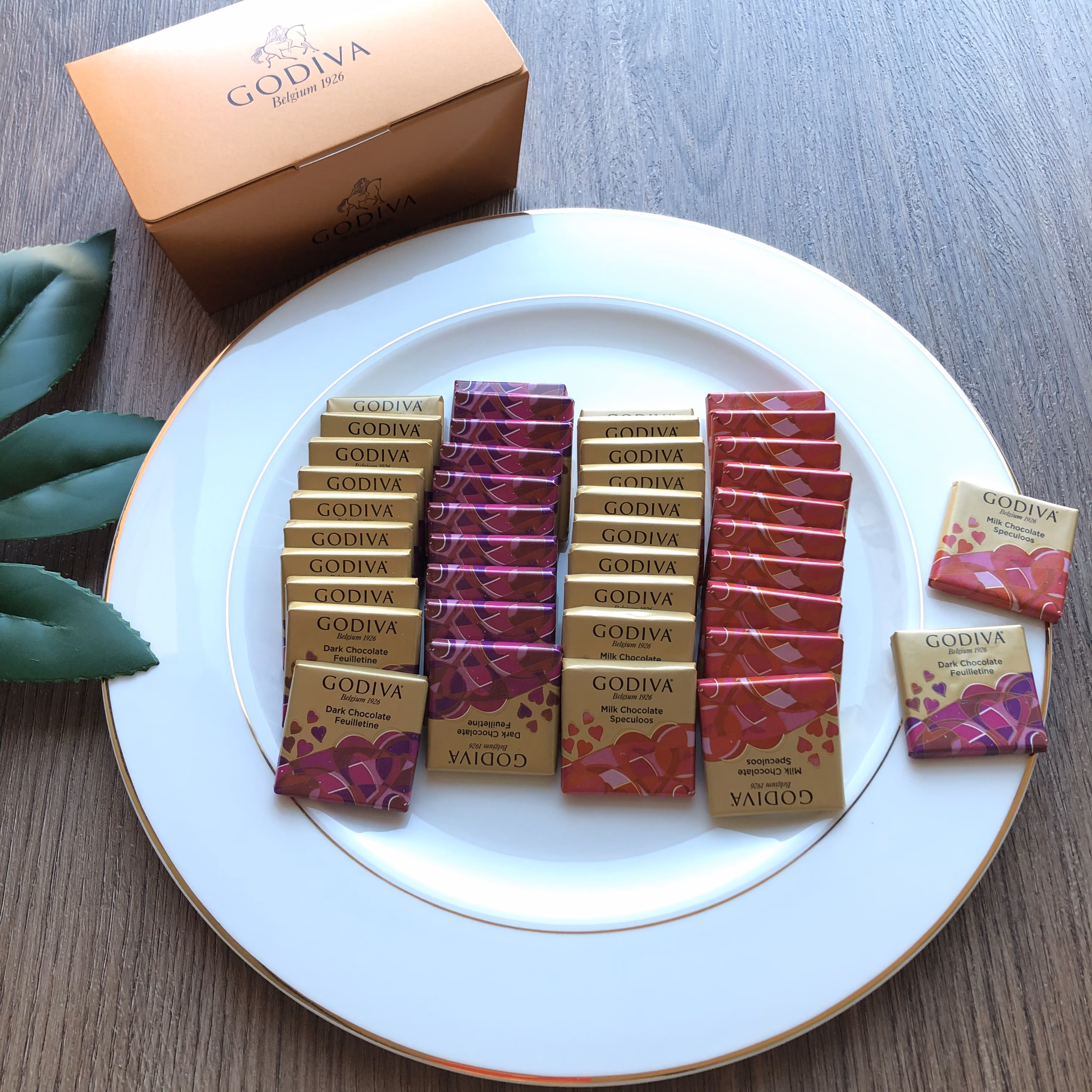 巧克力片40片盒装零食现货七夕礼物 20片牛奶片 20片扁桃仁牛奶片