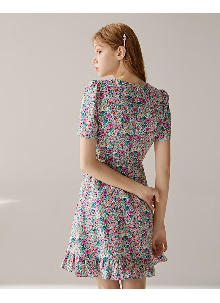 oece夏装新款女装元气葡萄紫碎花复古法式v领高腰短袖连衣裙浅紫色m