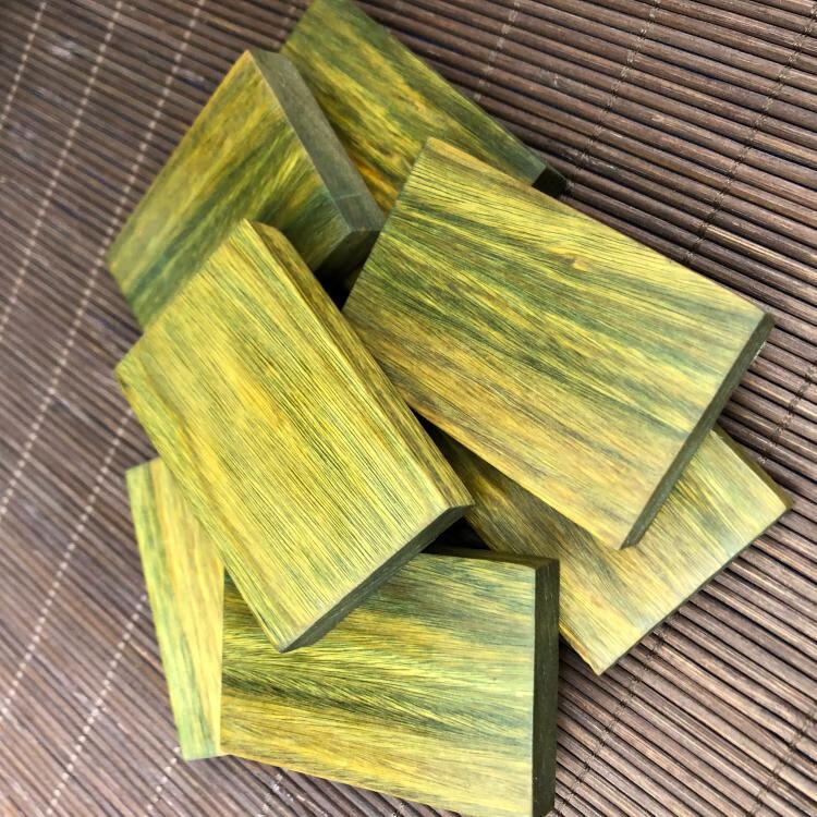 绿檀原木佛珠手串木料diy木梳梳子料手镯刀柄弹弓料戒指料331两块