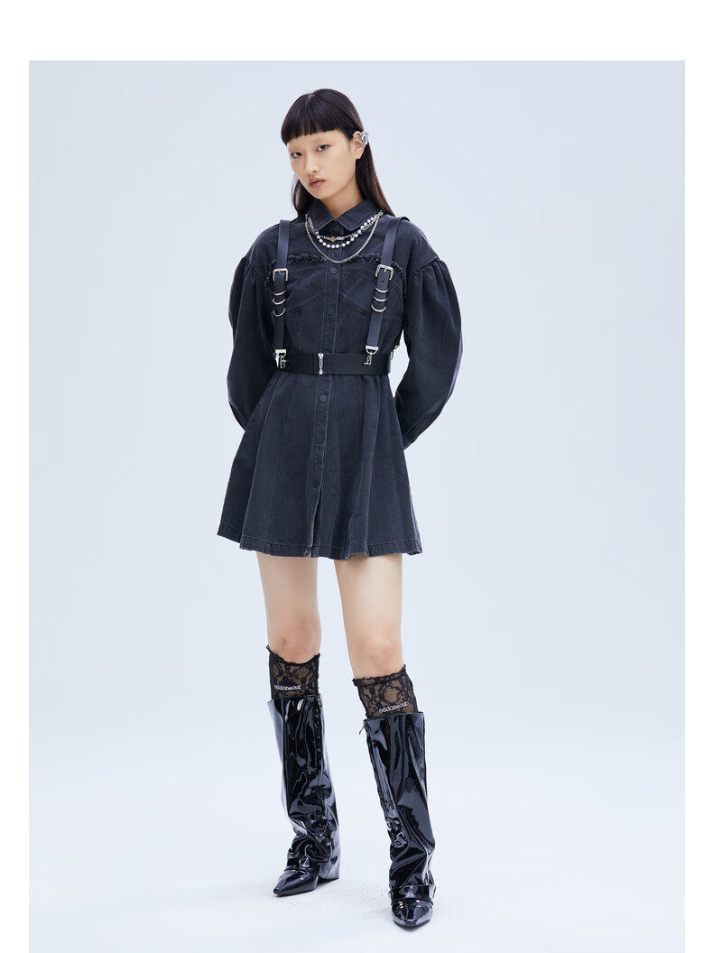 revan芮范2021冬季设计师款小众甜酷机能风背带连衣裙黑色s36