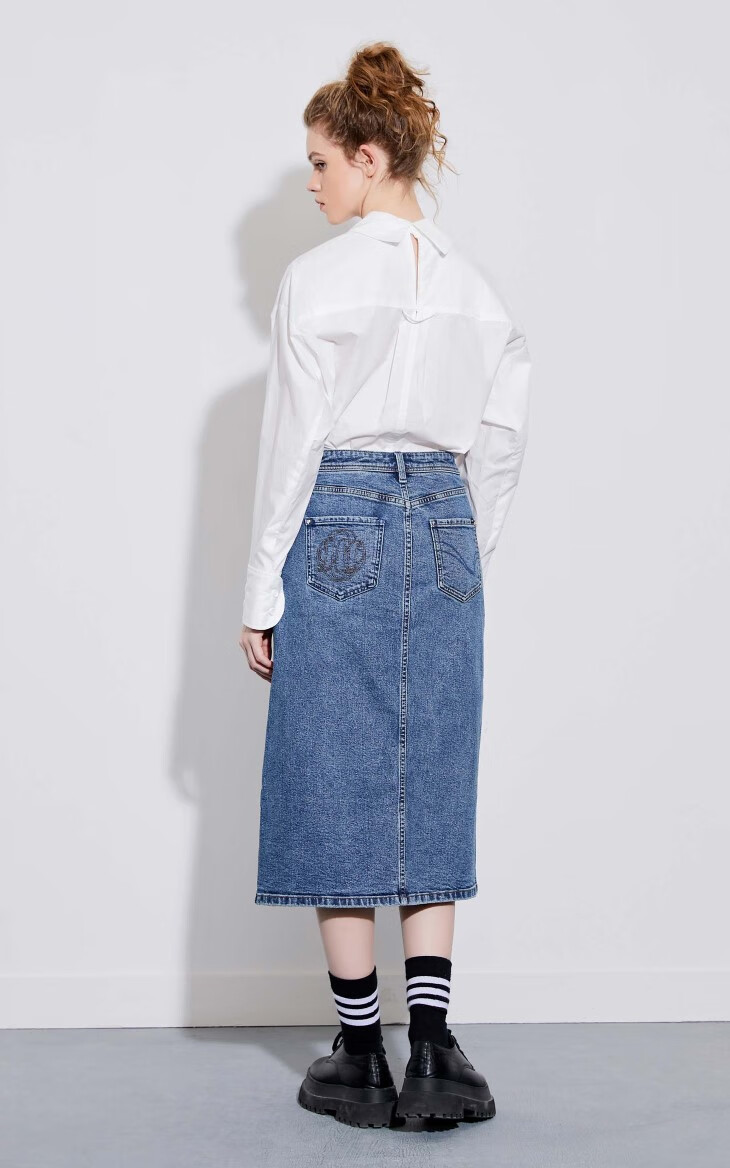 only2022春季新款高腰宽松舒适通勤a字牛仔半身裙女122237001j34390洗