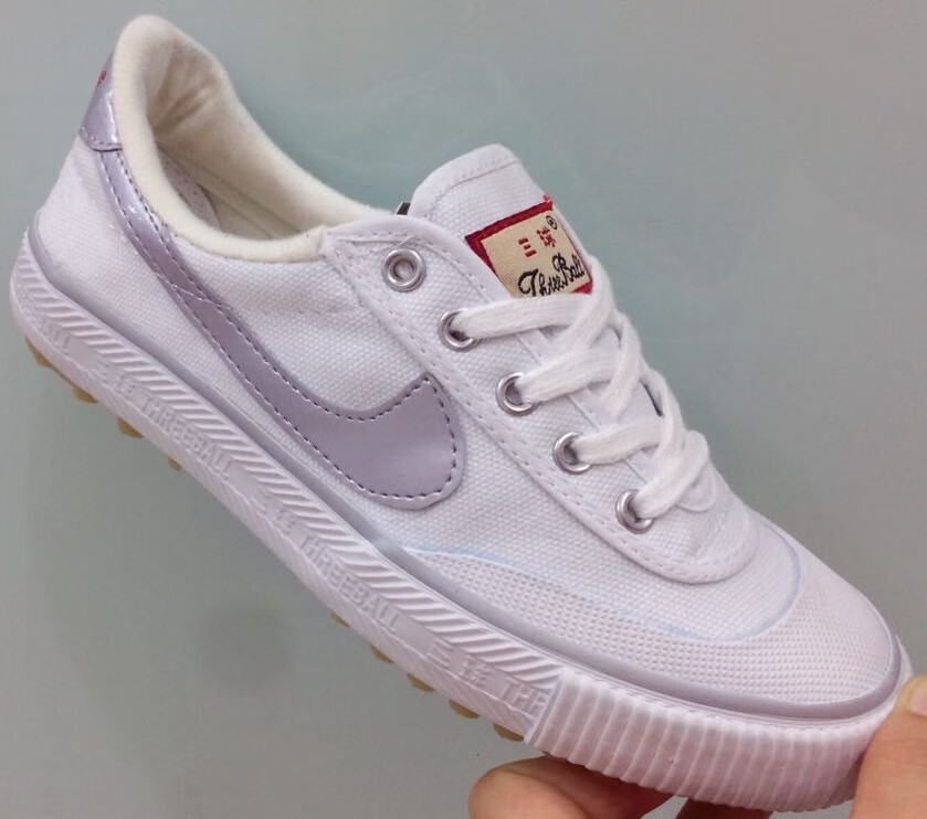 京字牌足球鞋 经典足球鞋三球牌男球鞋碎钉足球鞋训练鞋儿童足球鞋