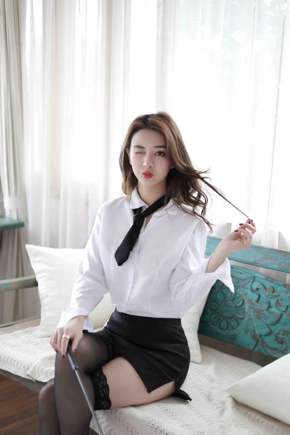 菠萝蜜 性感内衣 发货私密裙套装 女套装短裙丝袜套装 衬衣上衣领带黑