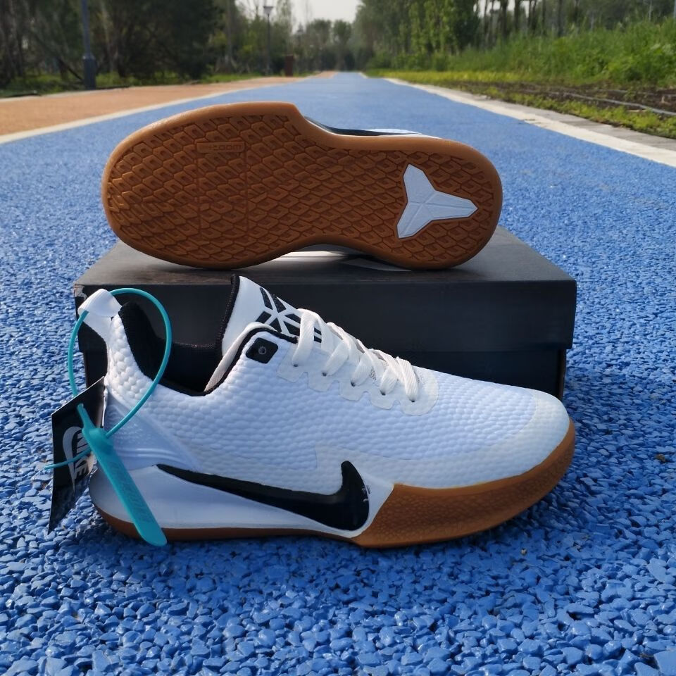 【官方自营旗舰】科比曼巴精神篮球鞋nba湖人黑金kb5战靴运动青少年