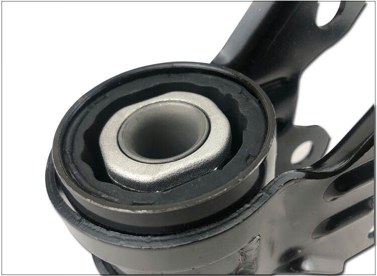 福克斯蒙迪欧致胜下悬挂衬套前下摆臂胶套三角臂下支臂衬套原车配件