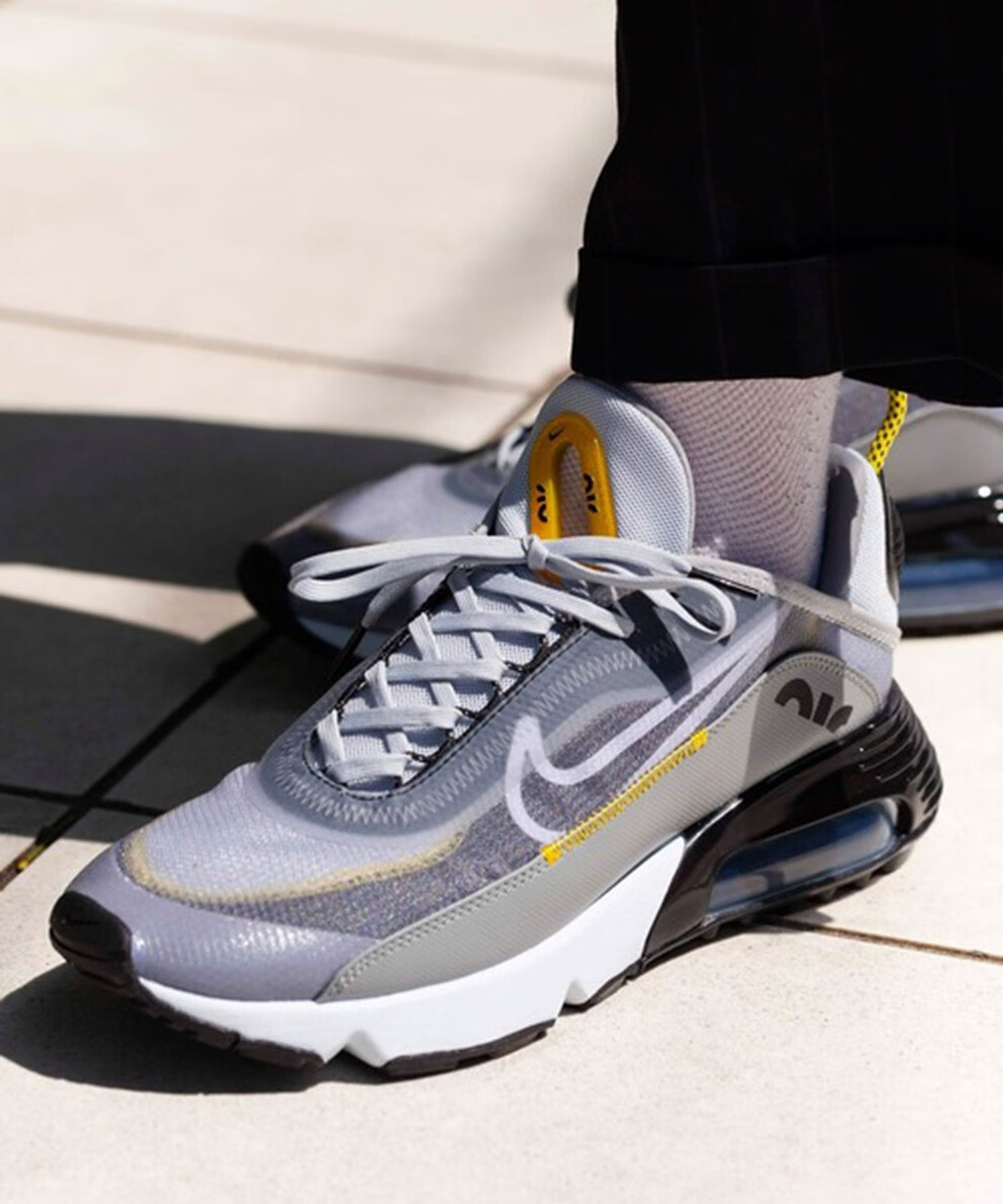 耐克nikeairmax2090男款气垫缓震经典科幻前卫跑步鞋bv9977002黑灰色
