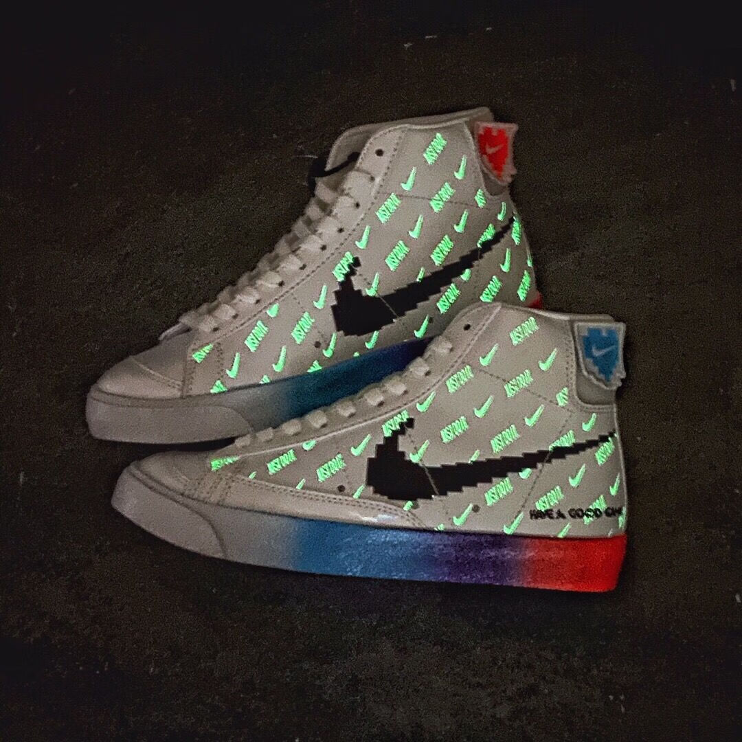 nike耐克新款sb开拓者电玩像素夜光魔术贴图案徽章男女板鞋 电玩夜光