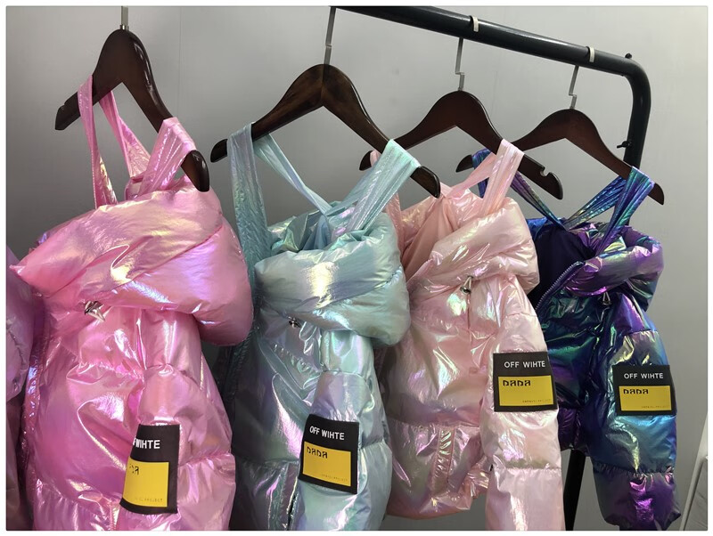 服儿童亮面炫彩镭射羽绒服中大童男童女童轻薄白鸭绒免洗宝宝面包服