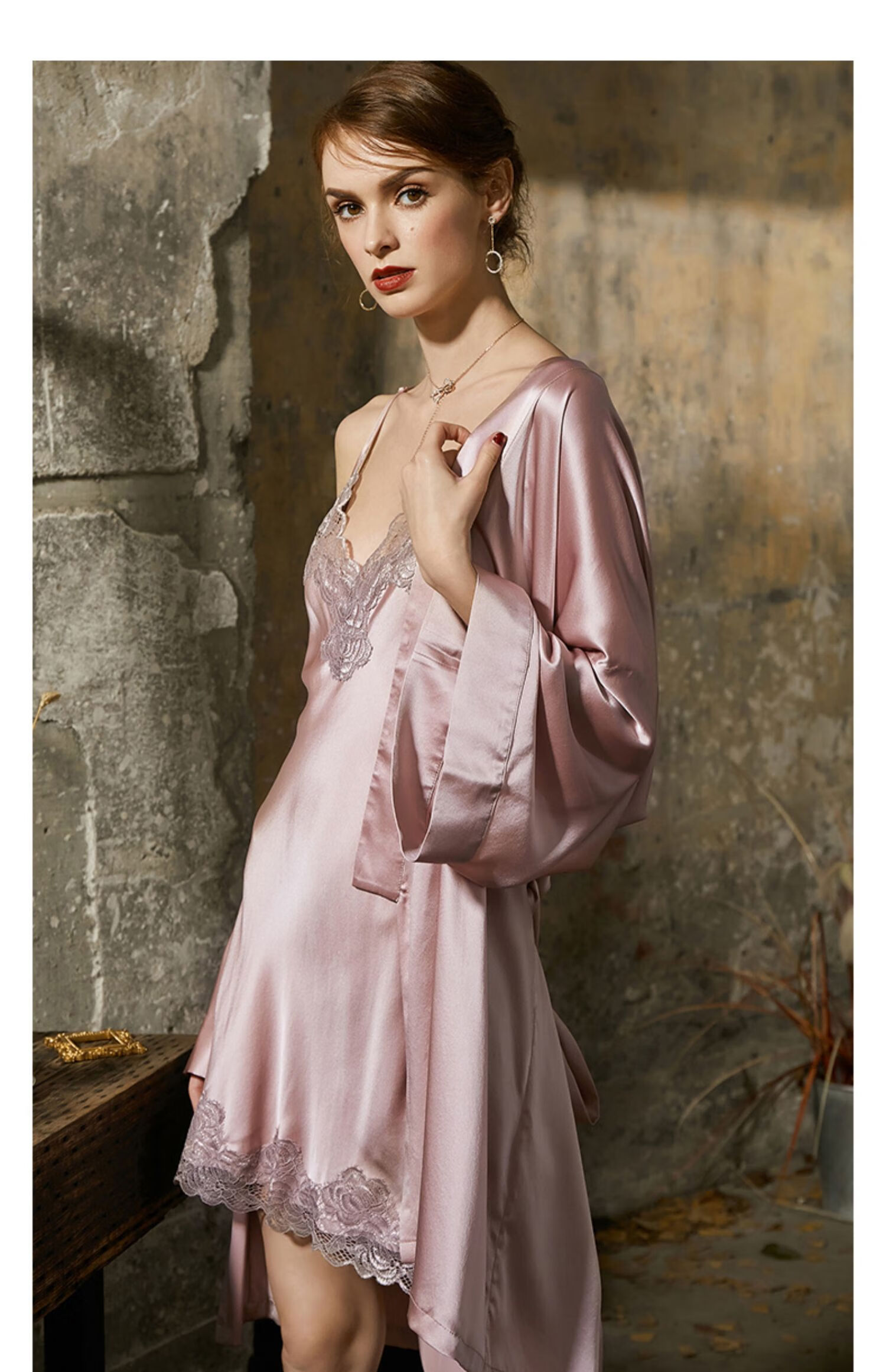 banmi冰丝绸睡衣女夏季薄款轻奢蕾丝性感吊带睡裙深v露背开叉修身短裙