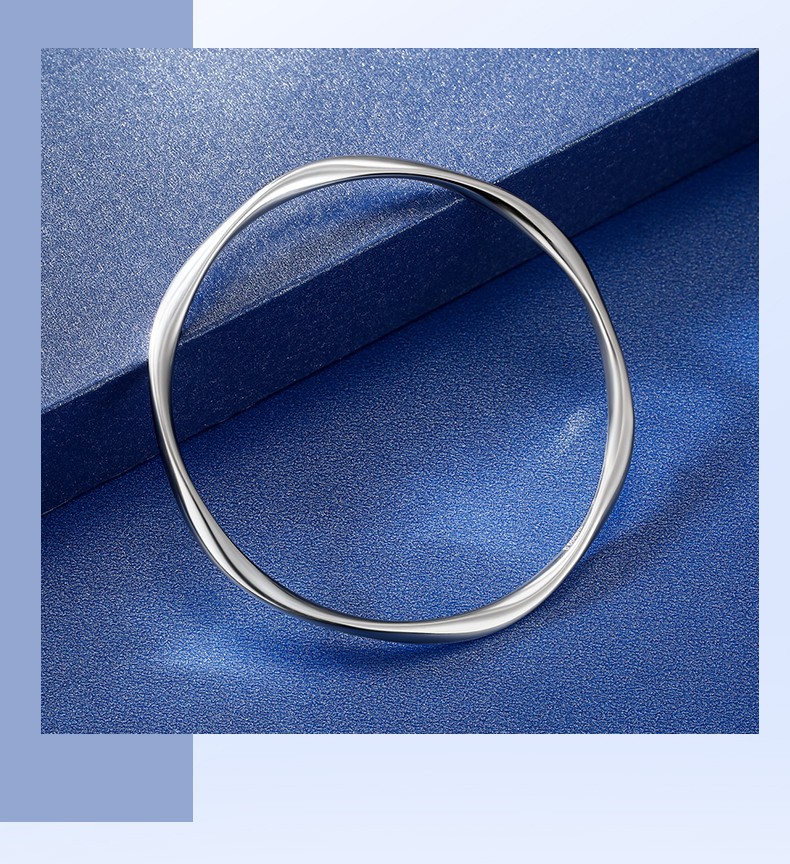 宝庆银楼 足银手镯女士莫比乌斯环999银手镯素圈年轻款时尚手饰送女友