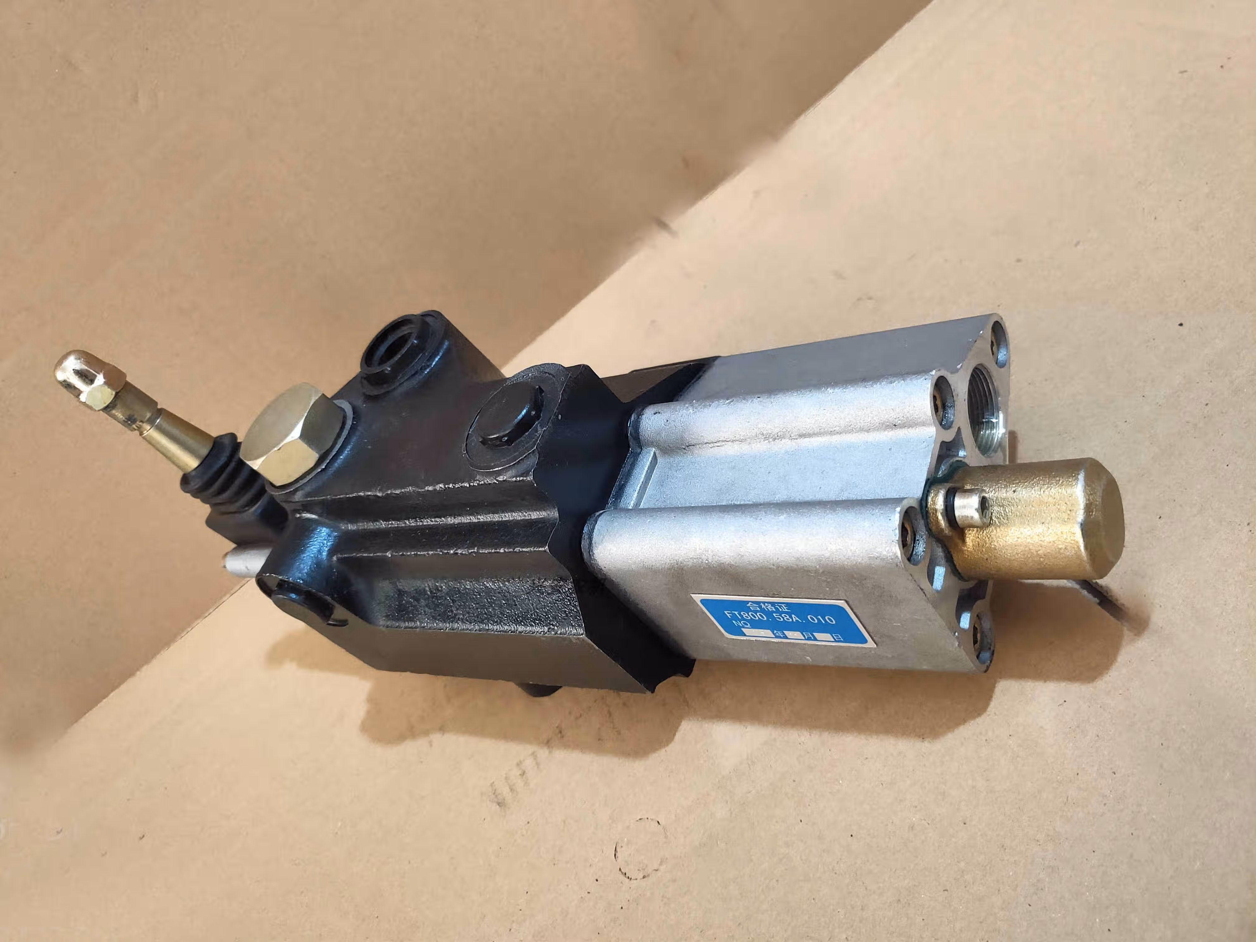 福田雷沃欧豹804--1204泰山双力东风拖拉机分配器fp-l15e强压 15e分配