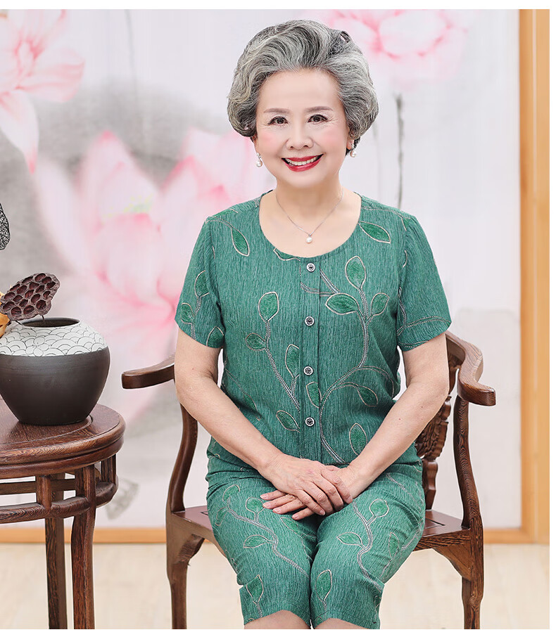 七十岁老奶奶6070岁婆婆春夏天季穿的中老年人妈妈装大码短袖t恤女装