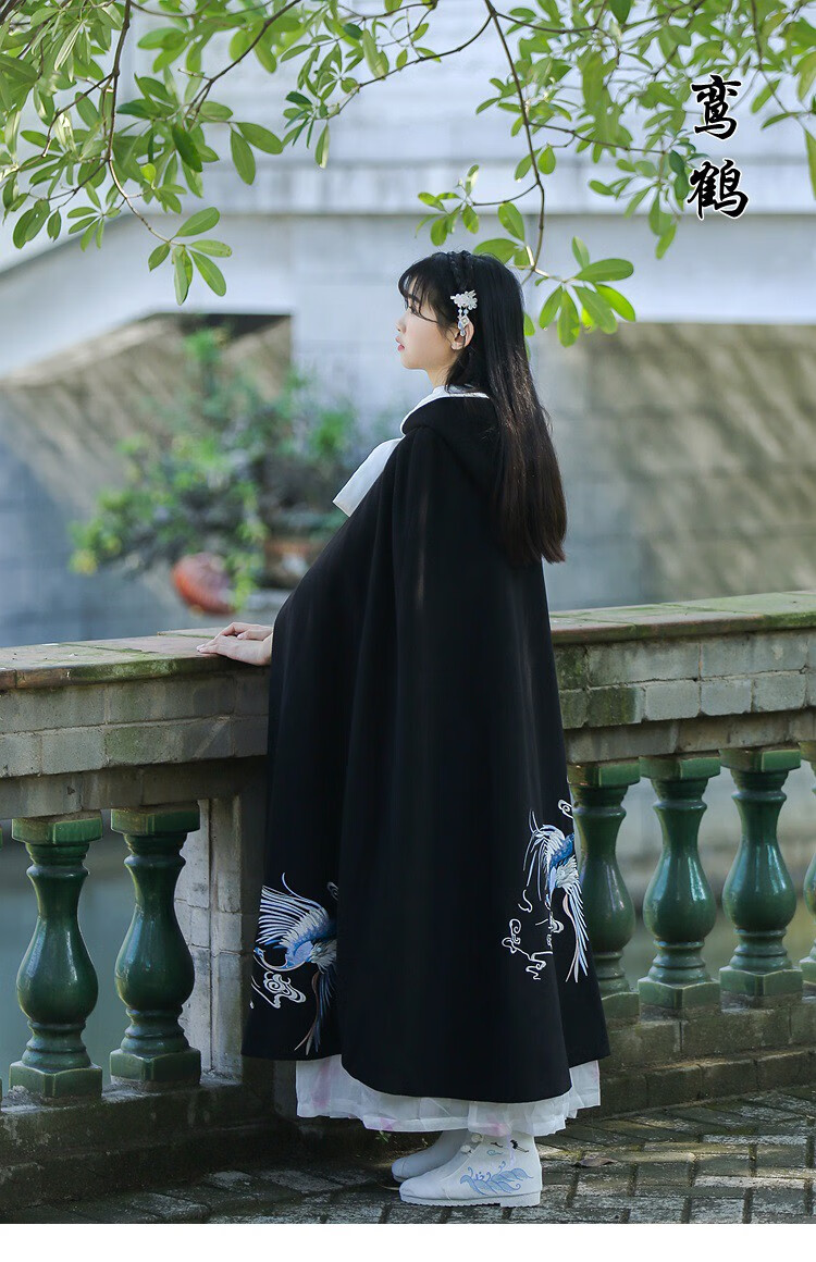 刺绣女古装汉服披风 均码 黑色加绒(长140cm)_现货_建议身高175【图片