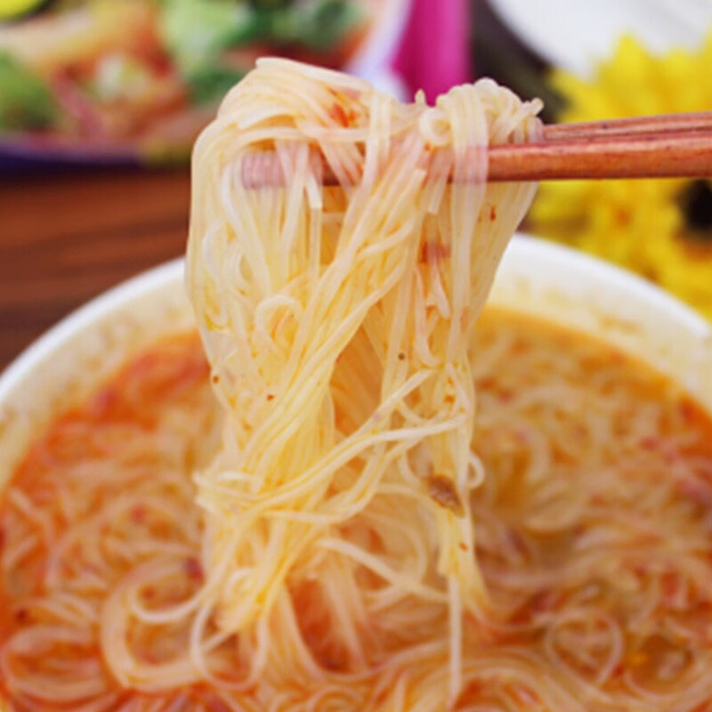 顶大粉丝麻酱凉皮儿酸辣味20袋装非油炸方便夜宵泡面麻酱拌凉皮儿20袋